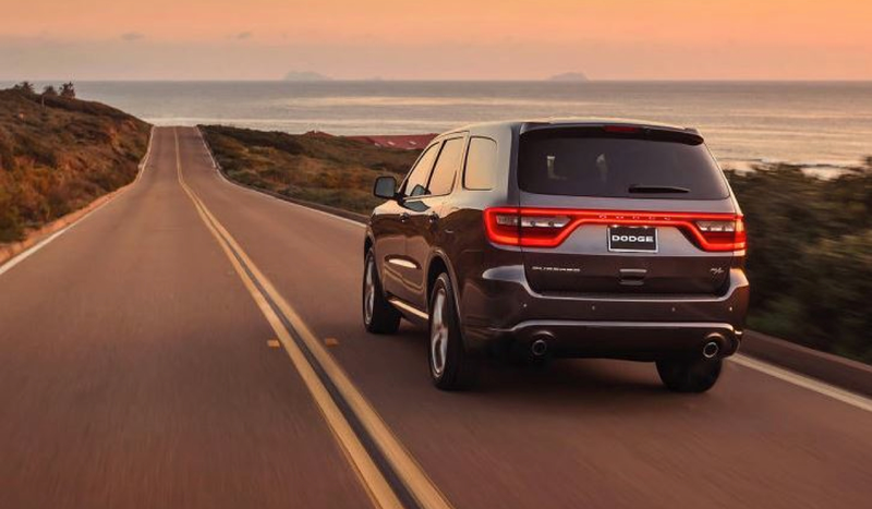 Illustration for article titled Hey Look It's The 2014 Dodge Durango And It Can Tow Cars And Has LEDs